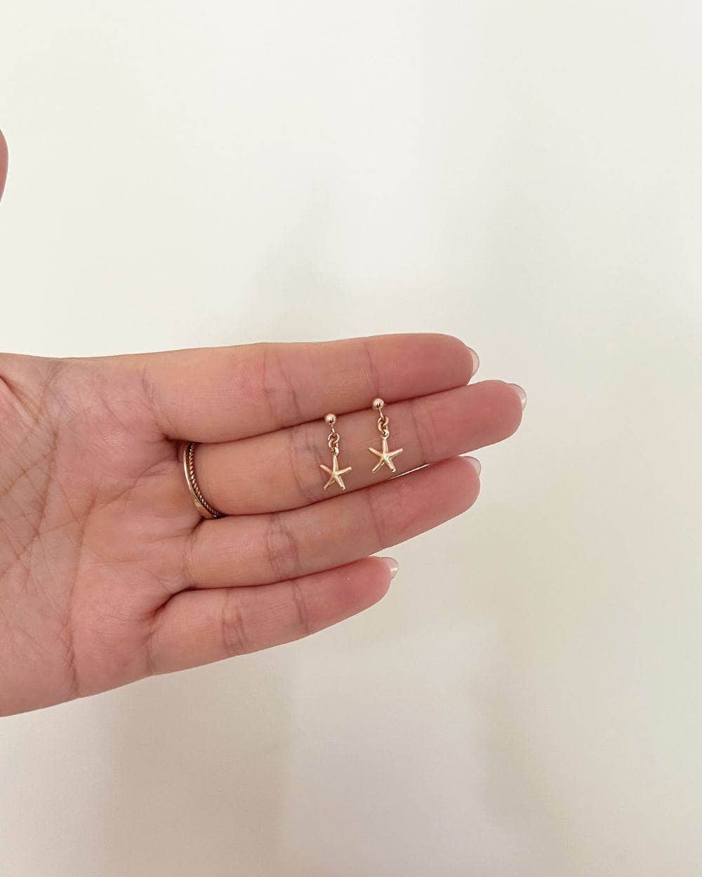 Ariel Starfish Single Ball Stud