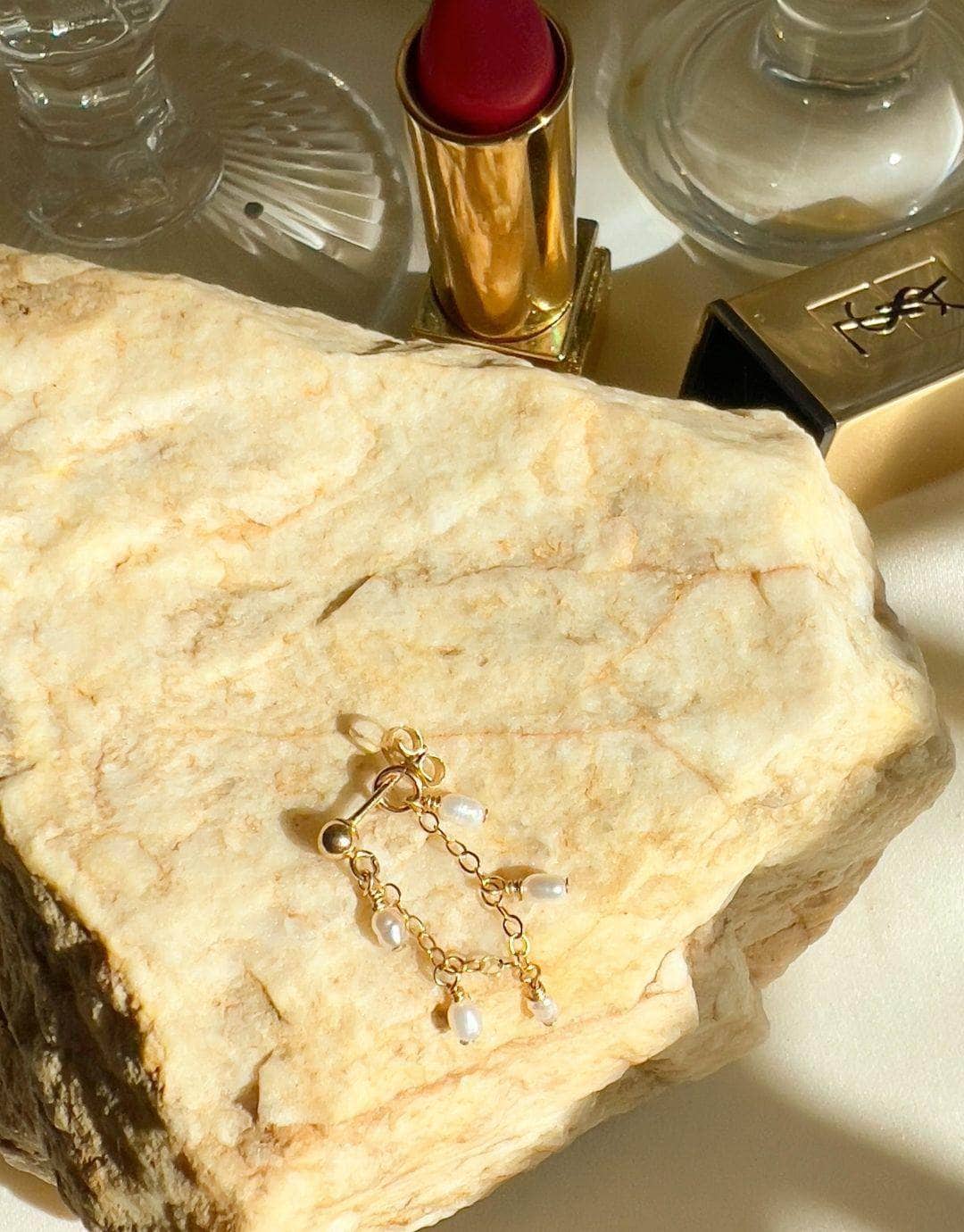 Yve Pearl Stud Earrings