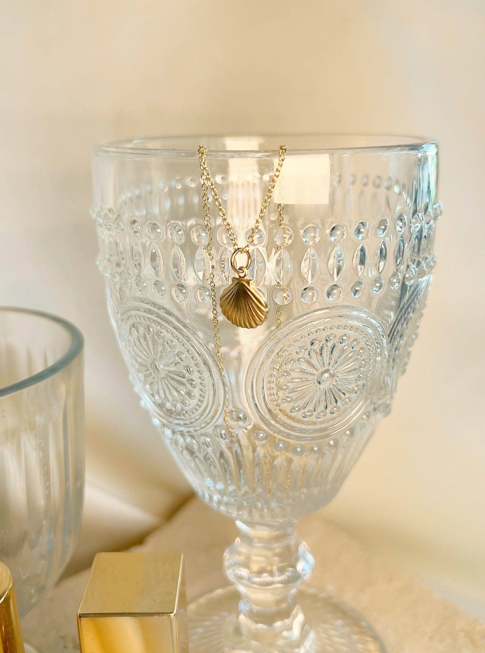 Ariel Clamshell Necklace