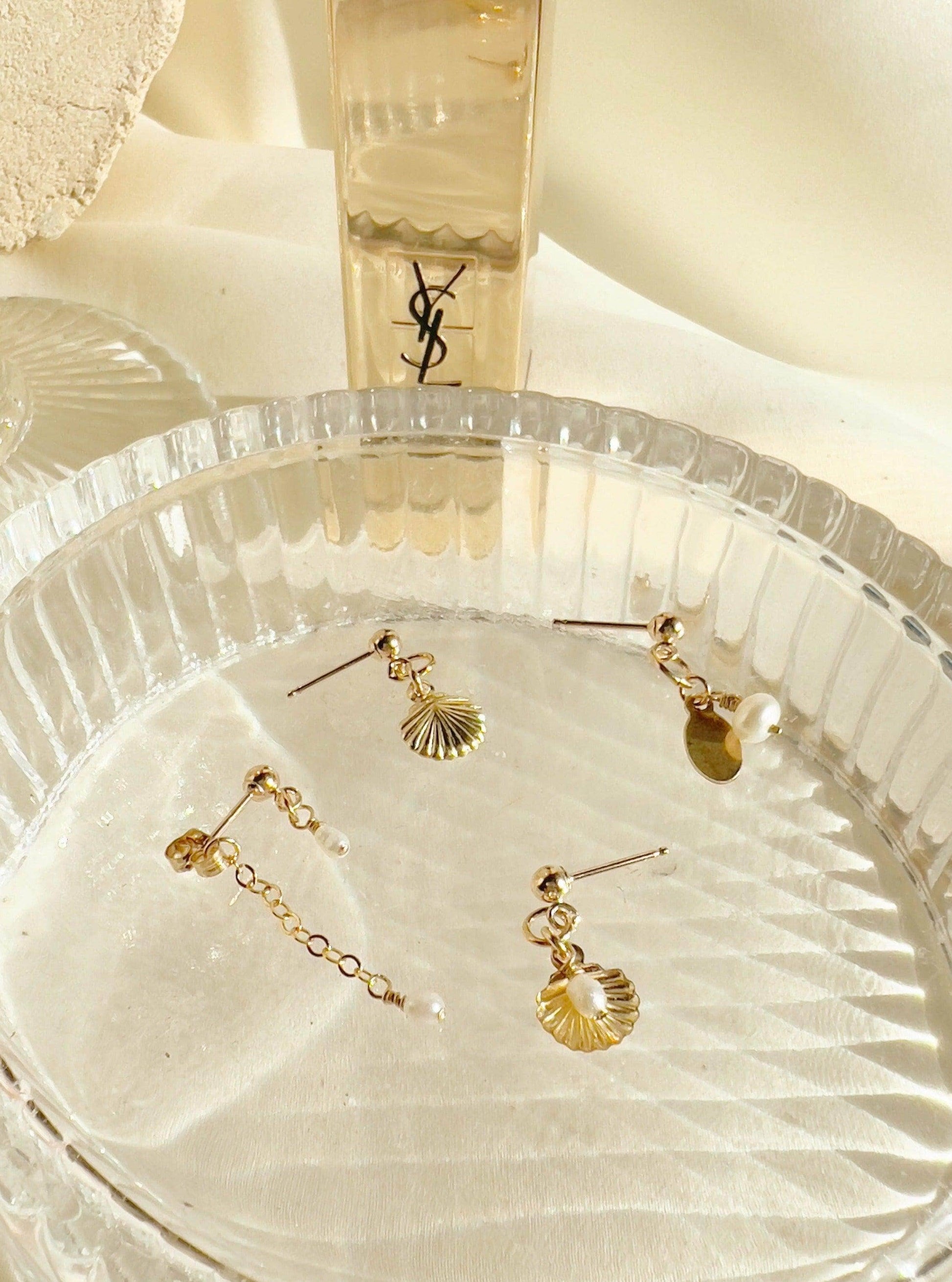 Julia Pearl Stud Earrings