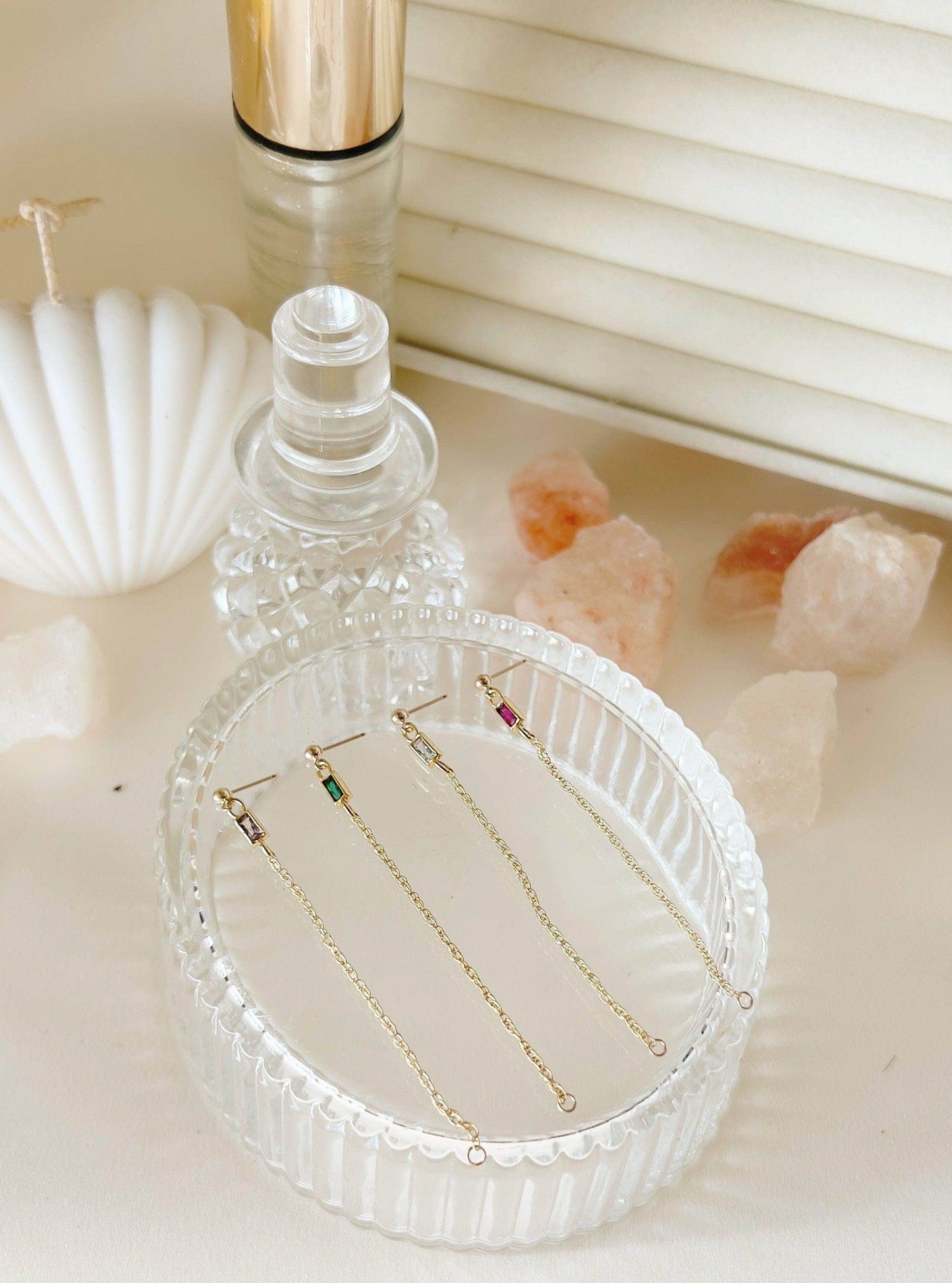 Vittoria Green Chain Stud