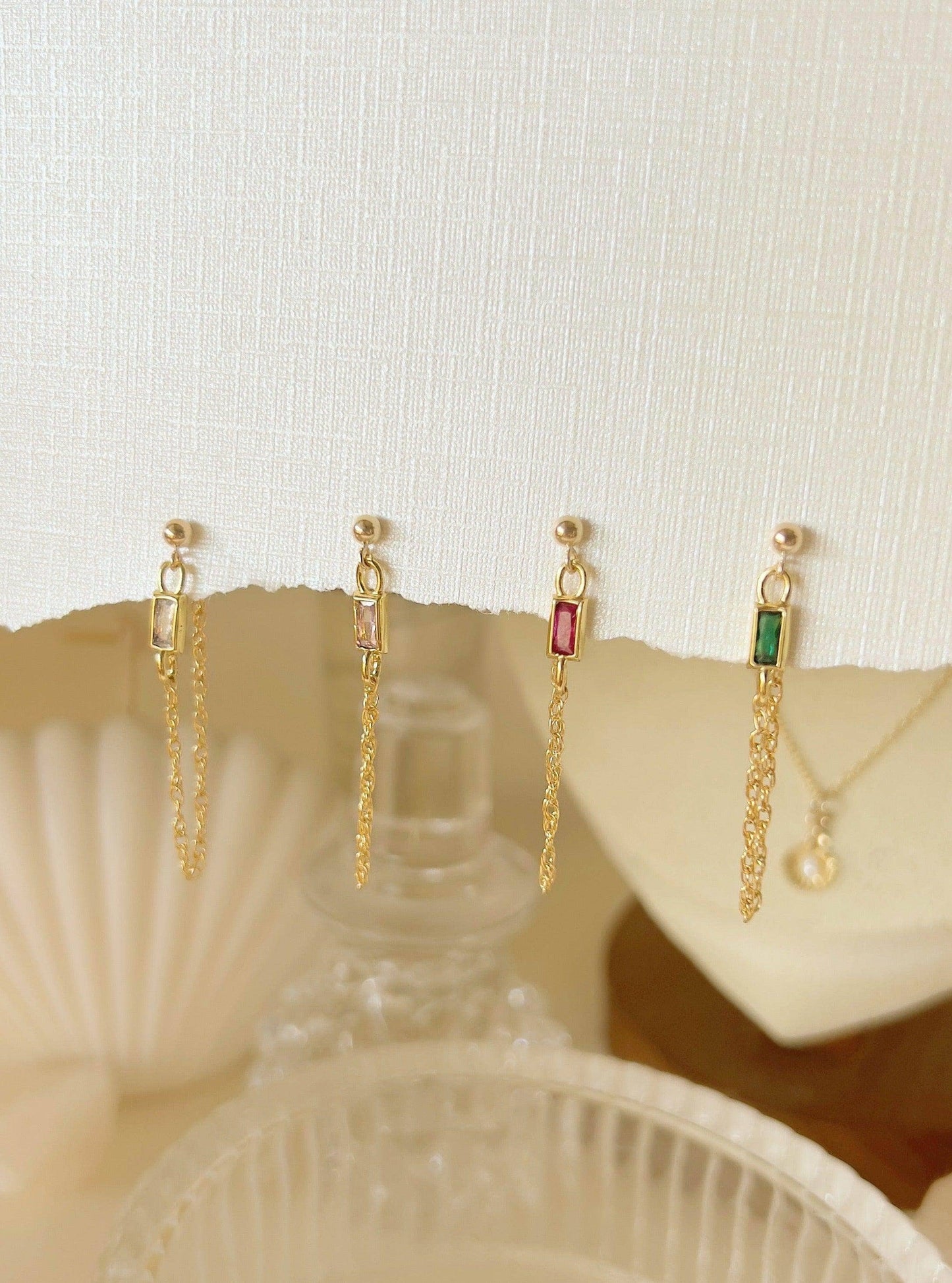 Vittoria Green Chain Stud