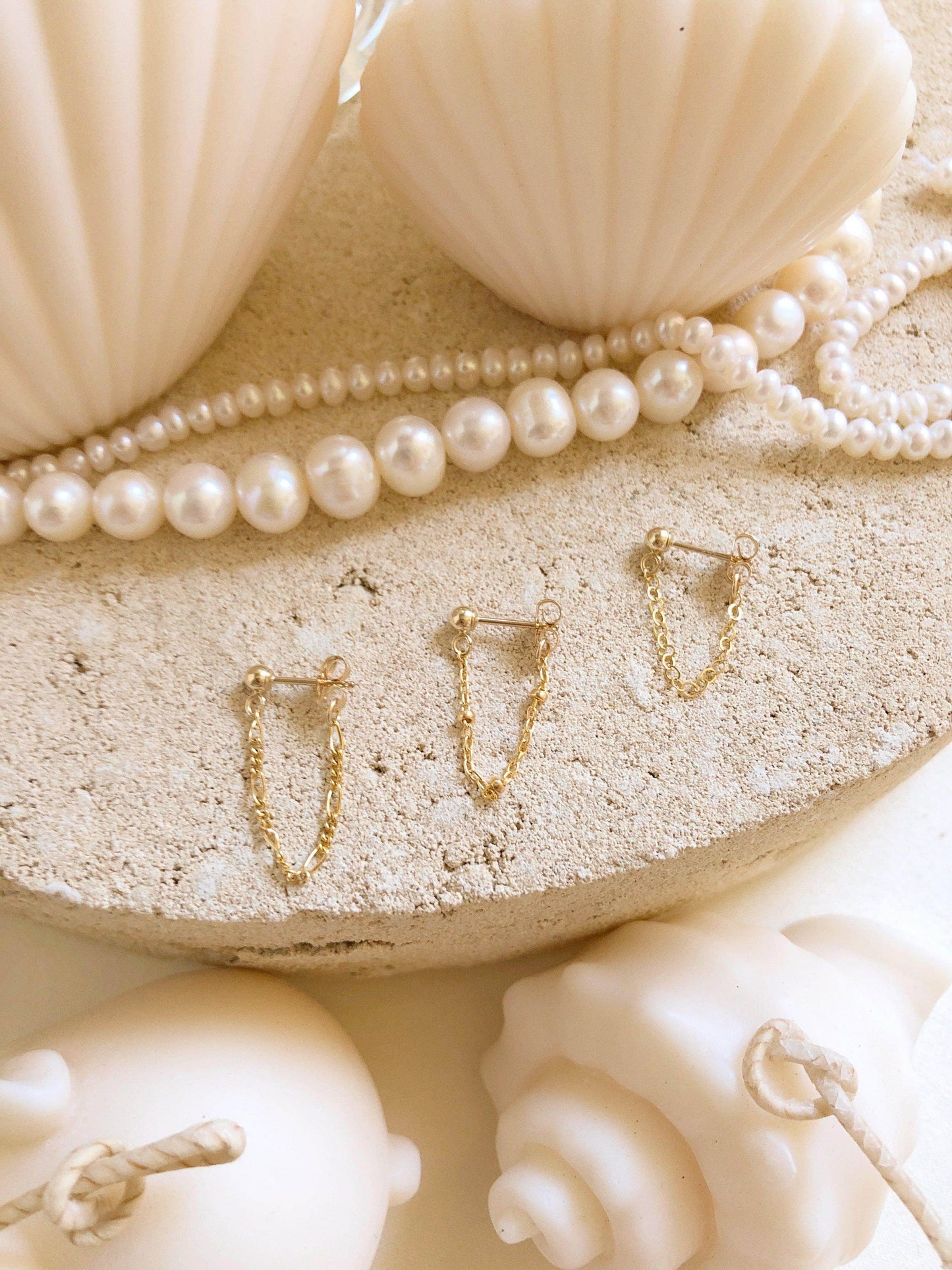 Chained Single Ball Stud