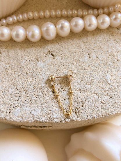 Audrey Chained Single Ball Stud