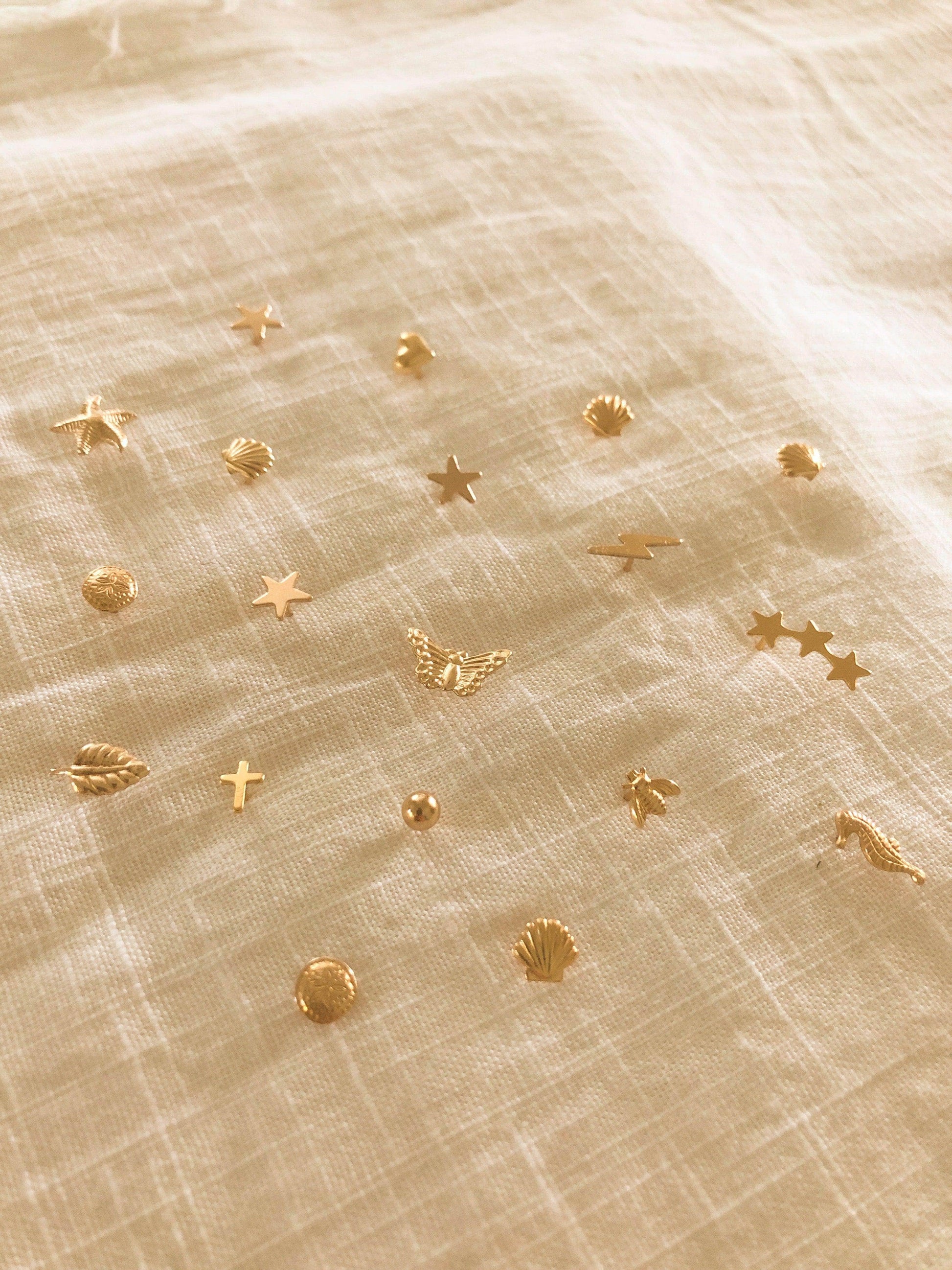 Abeille Bee Single Stud