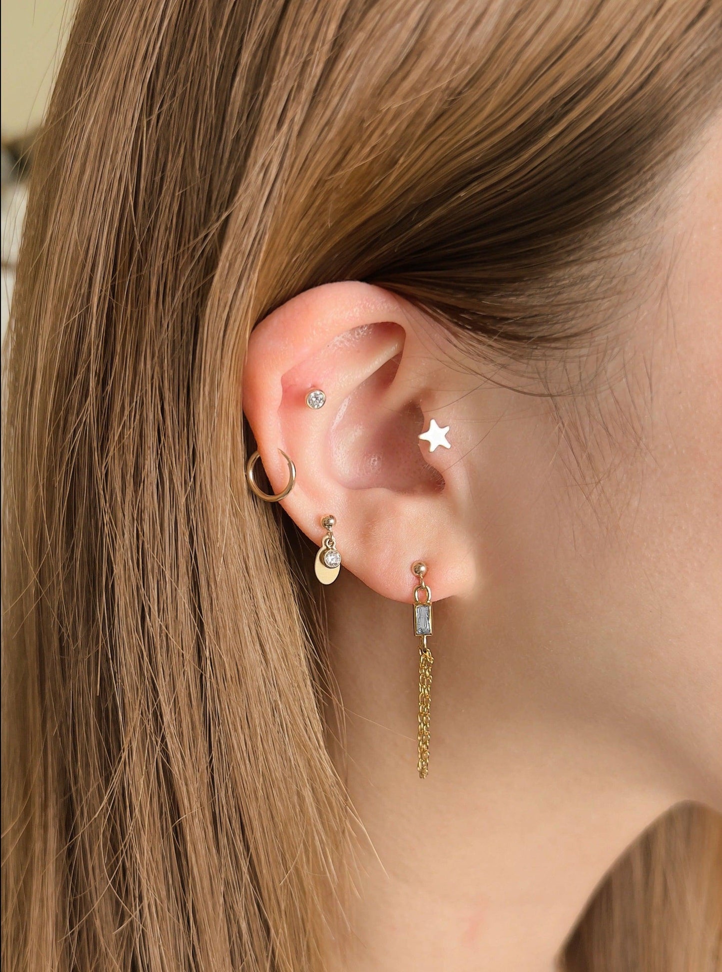 Vittoria Clear Chain Stud