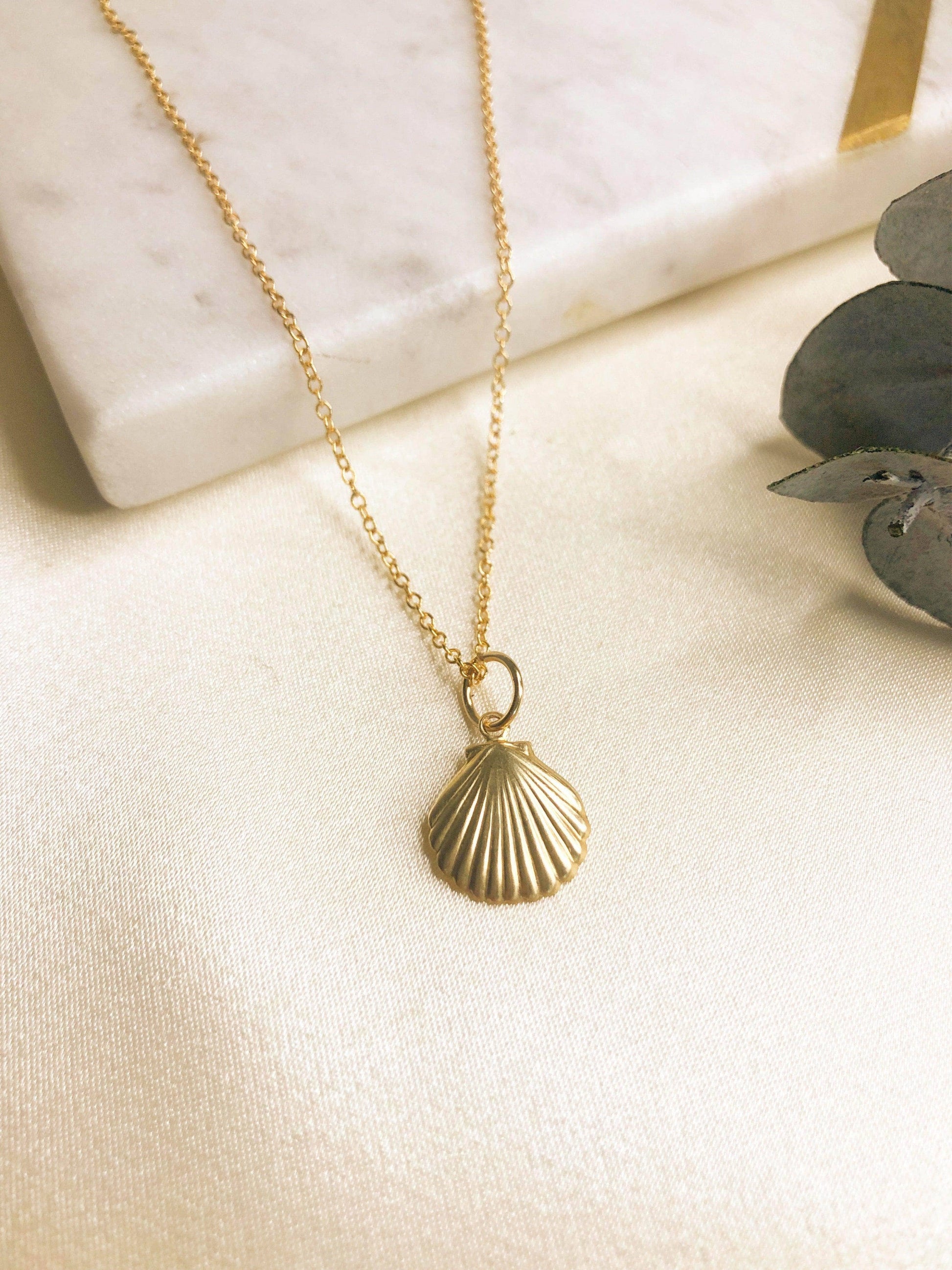 Ariel Clamshell Necklace