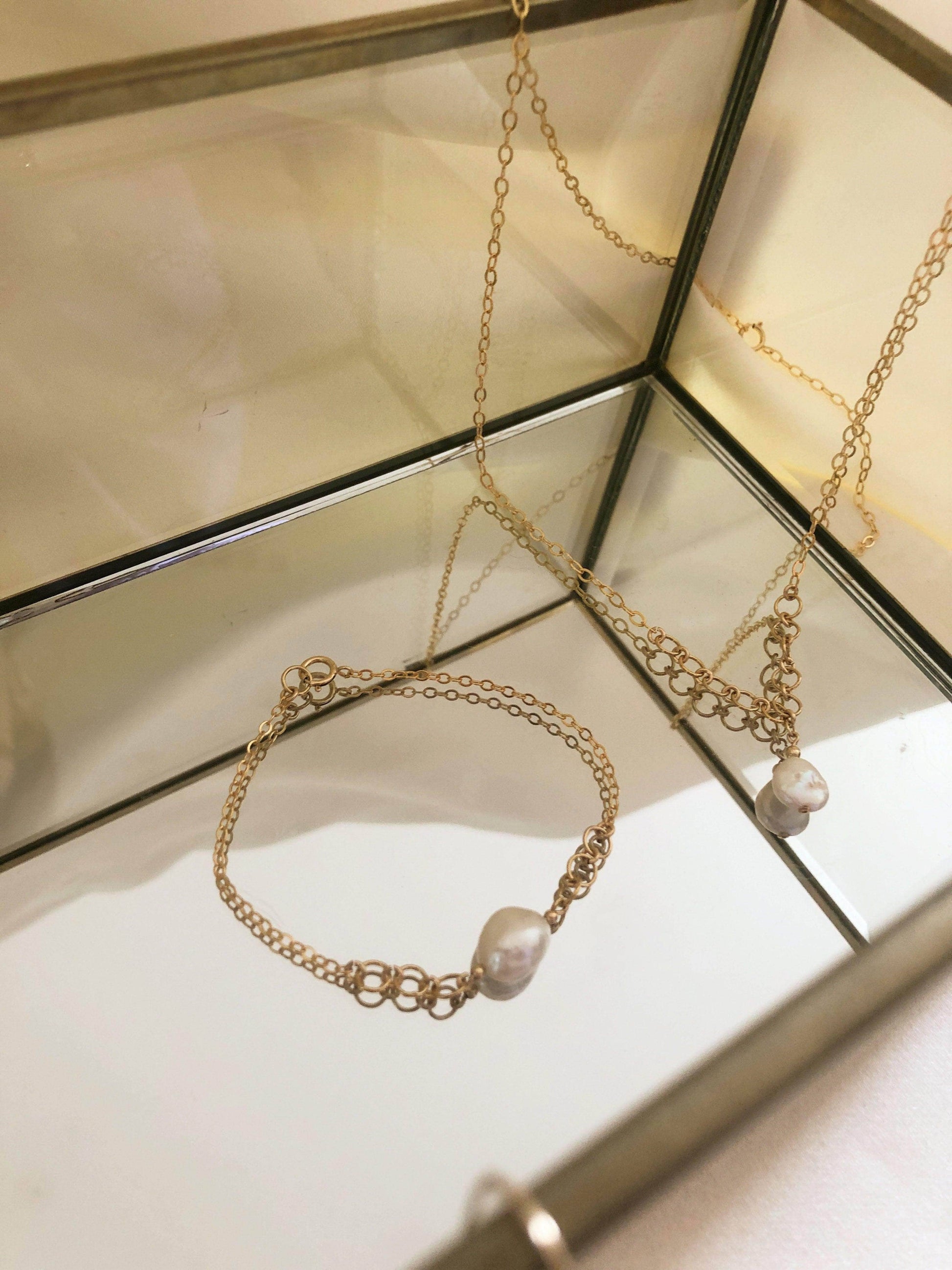 Lillian Pearl Bracelet