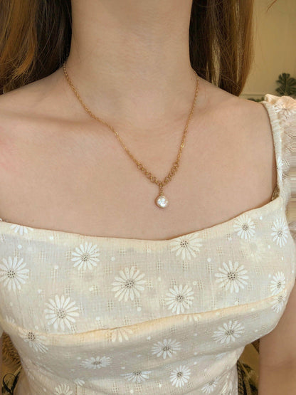 Lillian Pearl Necklace