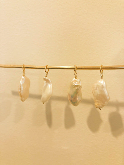 Everly Pearl Charm (L)