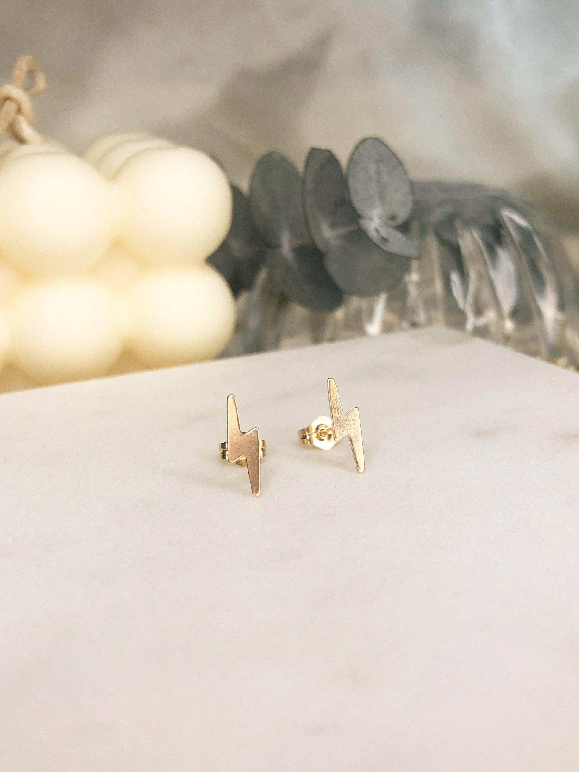 Lightening Bolt Stud