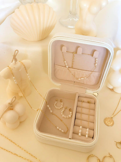 Rachel Pearl Bracelet