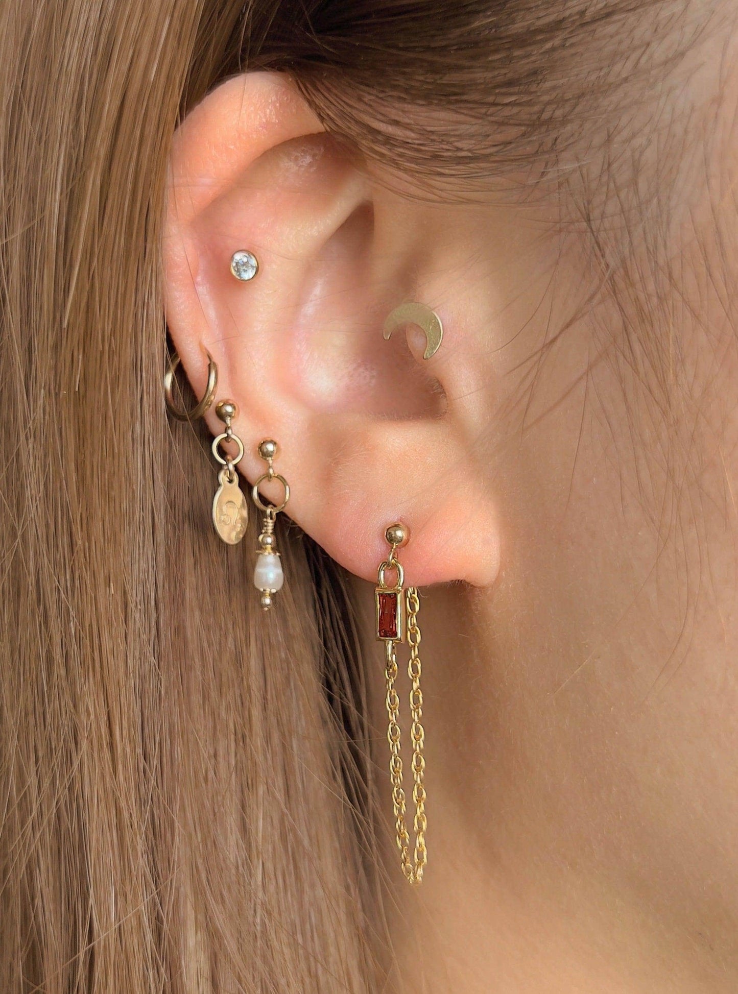 Vittoria Magenta Chain Stud